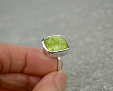 Load image into Gallery viewer, Green-Gold Ring