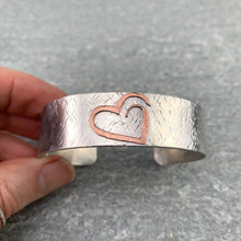 Load image into Gallery viewer, SCAD Heart Bracelet