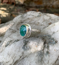Load image into Gallery viewer, Green Dazzle Ring