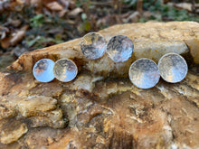 Load image into Gallery viewer, Hammered Silver Disc Earrings 3/4"