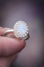 Load image into Gallery viewer, Moonstone ring
