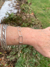 Load image into Gallery viewer, paperclip bracelet 7 3/4&quot;
