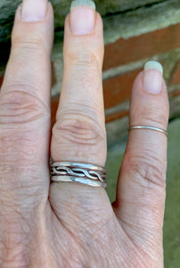 Simple Hammered Band - Stackable